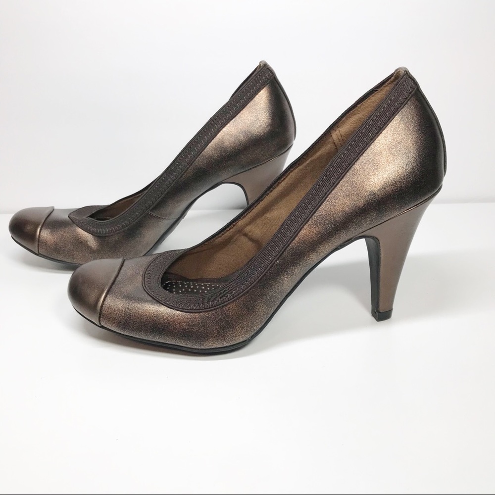 Dexflex by Dexter Bronze Cap Toe Comfort Heels